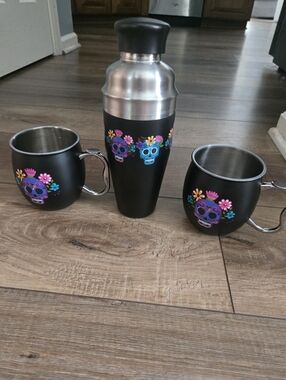 Oggi Day of the Dead Black Skull Cocktail Shaker Set - Dia de los Muertos